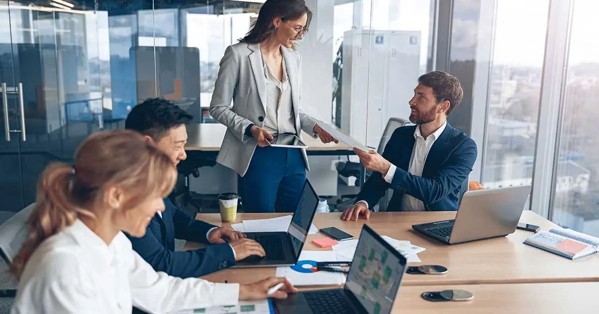 Como Escalar o Marketing Mantendo Qualidade Consistência